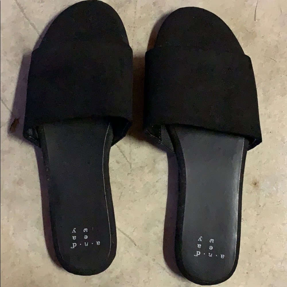 Target Sandles